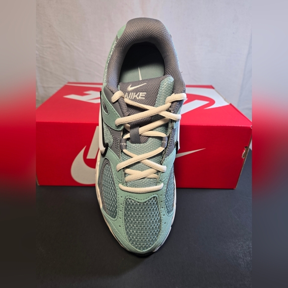 Nike V5 RNR Suede Womens Sneakers Sz 9 - Picture 9 of 14